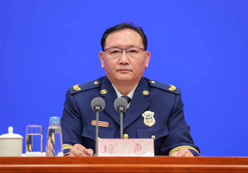 大吊男爆操小逼应急部党组成员、消防救援局局长琼色出席新闻发布会